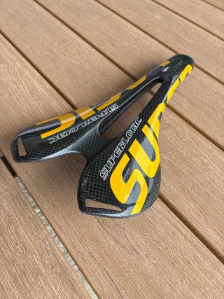 Sillín Carbono Superlogic Amarillo
