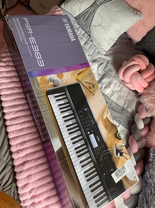 Piano Yamaha PSR-E383 + Base