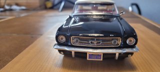 Maqueta coche Ford Mustang 1966 escala 1:18
