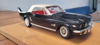 Maqueta coche Ford Mustang 1966 escala 1:18