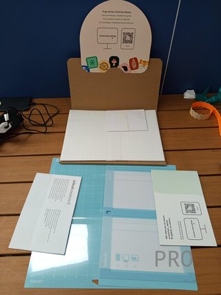 Cricut Explore® 5 Essential Bundle + Contenido digital