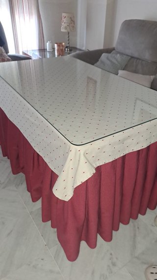 Mesa camilla cristal y falda corduroy