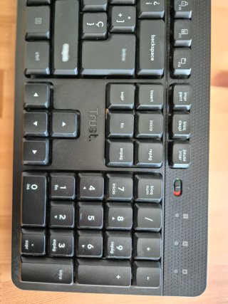 Teclado Trust Inalámbrico Silencioso Negro
