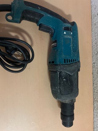 Taladro Percutor Makita HR2230