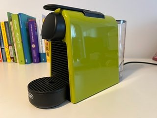 Cafetera Nespresso Essenza Mini Pistacho