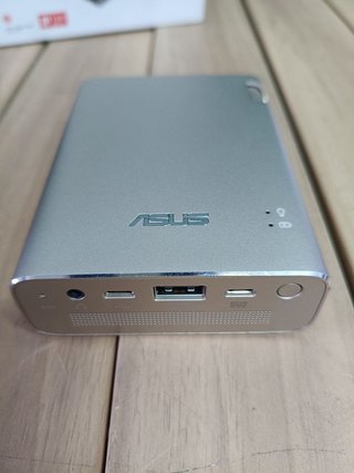 Asus ZenBeam Go E1Z - Proyector USB de bolsillo