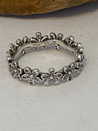 Anillo Pandora Flores Talla 56