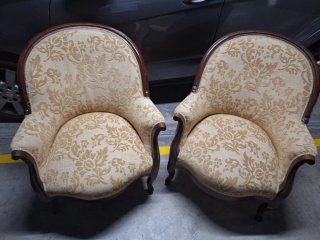 Butacas antiguas estilo clásico