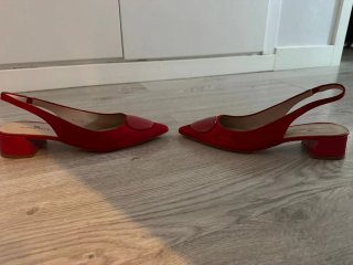 Sandalias Gloria Ortiz rojas talla 41