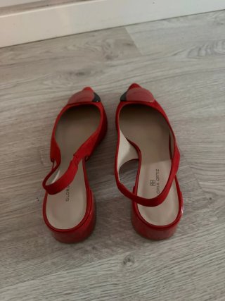Sandalias Gloria Ortiz rojas talla 41