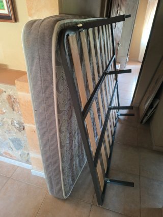 Somier 150x190 cm con patas150