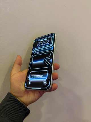 iPhone 17 Pro Max en color Plata.