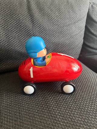 Coche Pocoyo con piloto
