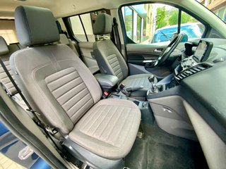 Ford Grand Tourneo Connec 1.5 TDCI 120CV TITANIUM