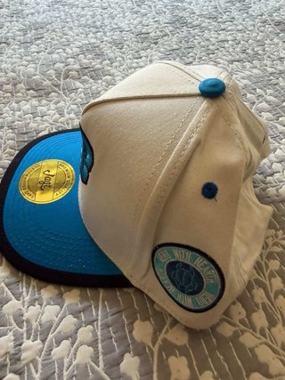 Gorra Jagi Blanca y Azul