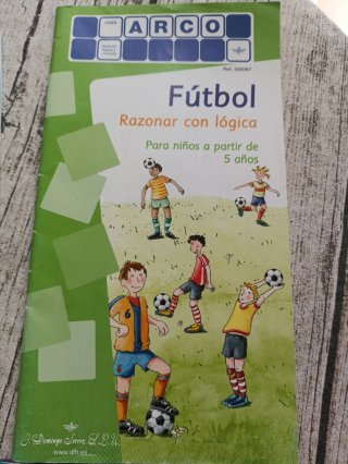 Mini Arco y cuatro libros