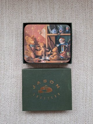 Bicchieri con sottobicchieri di orsetti in peluche
