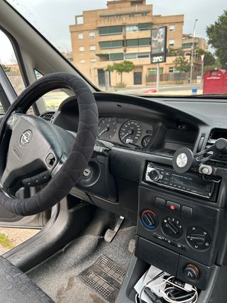 Opel Zafira 2.0 DTI 16V Elegance Año 2002