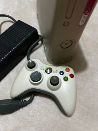 Xbox 360 Microsoft Blanca con Mando y Cargador
