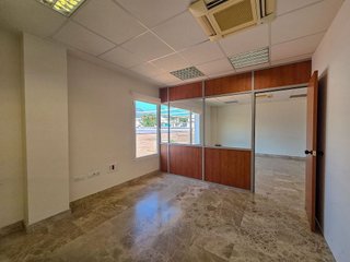 Oficina en alquiler en Los Naranjos - Las Brisas en Marbella