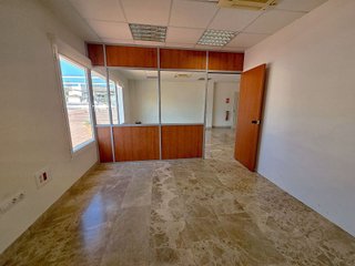 Oficina en alquiler en Los Naranjos - Las Brisas en Marbella