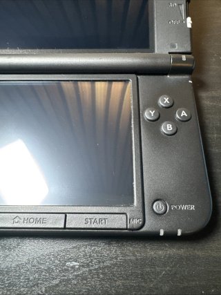 Nintendo 3DS XL + Pokémon Luna+Pennino+Caricatore