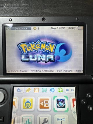 Nintendo 3DS XL + Pokémon Luna+Pennino+Caricatore