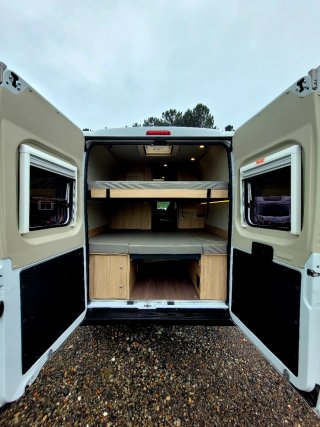 FIAT DUCATO CAMPER WEINSBERG CARABUS 600