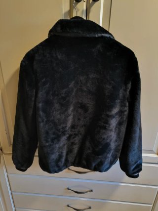 Cazadora pelo negra talla M