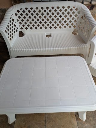 Conjunto de sofa y mesa para jardín