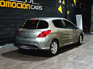 Peugeot 308 2012