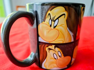 Taza Cerámica Enano Gruñón Disney