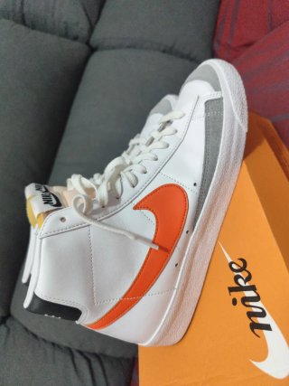 Nike Blazer Mid '77 Naranja Blanco