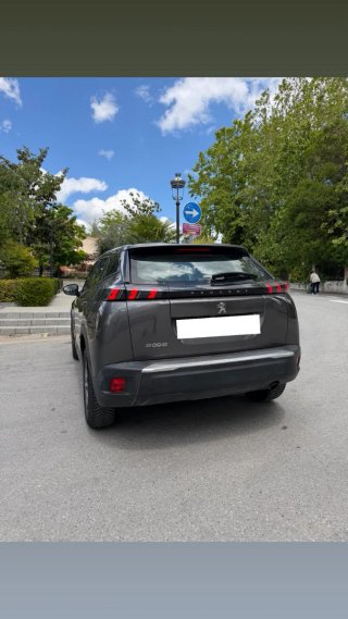 Peugeot 2008 2021