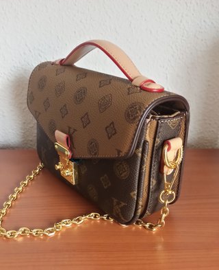 Bolso bandolera marrón y dorado nuevo.