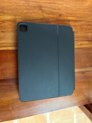 Custodia con tastiera per iPad Air 13 / Pro 12.9 (6a, 5a, 4a Gen)