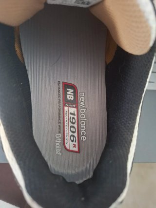 New Balance 1906R Oro Blanco