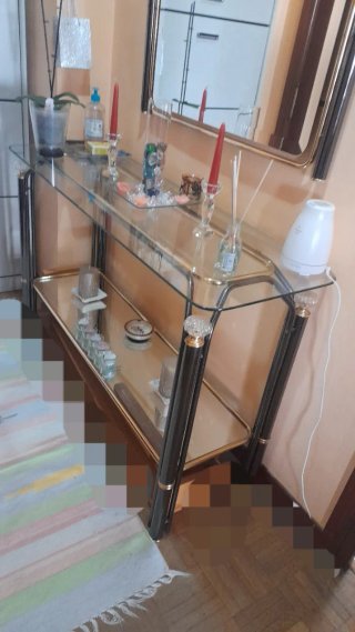 Conjunto Mueble y Espejo auxiliar cristal y dorado