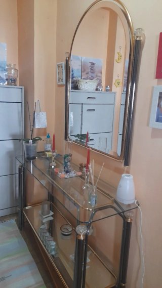 Conjunto Mueble y Espejo auxiliar cristal y dorado
