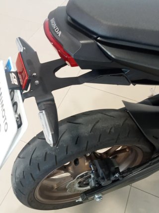 Honda CB125R Gris del 2021 con 9032km