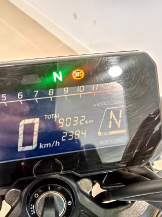 Honda CB125R Gris del 2021 con 9032km