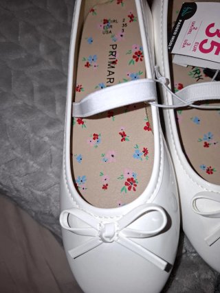 Bailarinas niña Primark blancas charol lazo T35