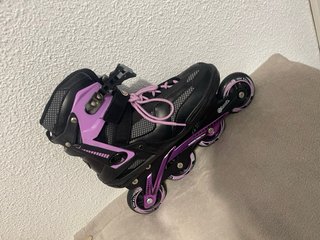 Patines en línea Hook negros y morados