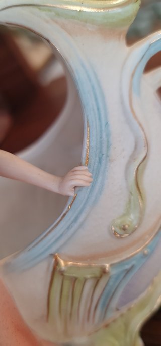 Centro de mesa Art Nouveau mujer biscuit
