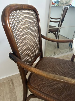 Silla estilo Thonet madera y ratán.