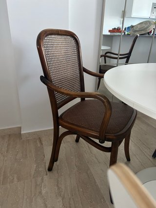 Silla estilo Thonet madera y ratán.