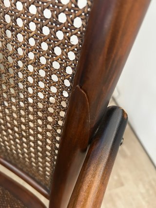 Silla estilo Thonet madera y ratán.
