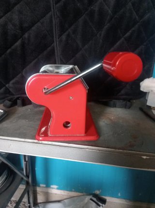 Macchina per pasta rossa e argento
