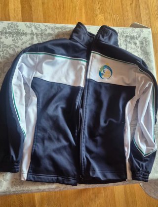 Chaqueta de chándal azul y blanca karol wojtyla,12