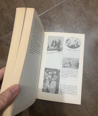 Libro Frida: Una biografía de Frida Kahlo